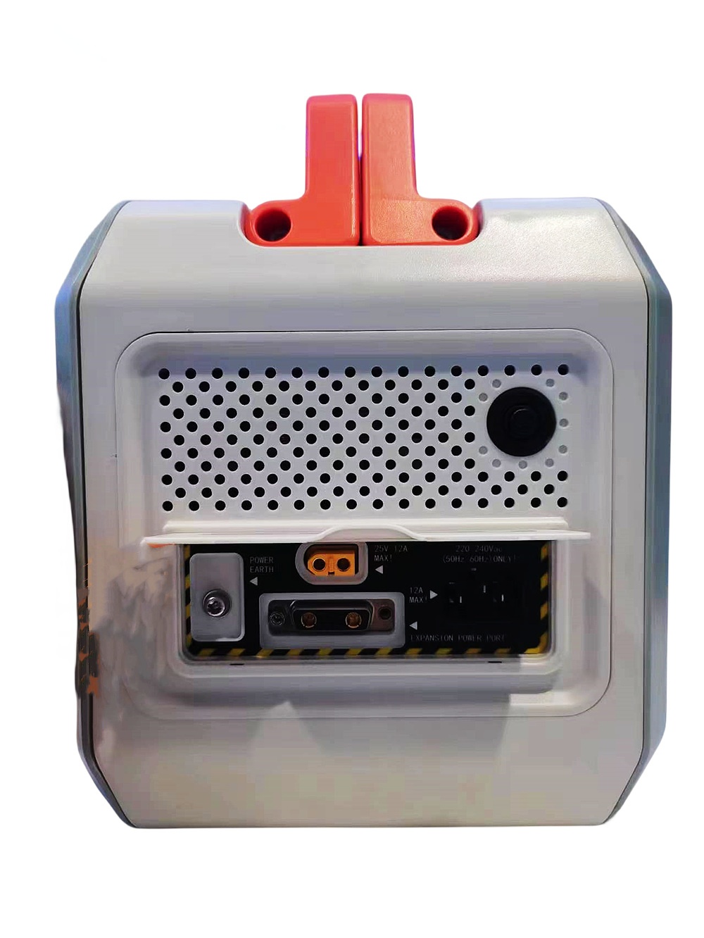 600W portable power station with wireless charging